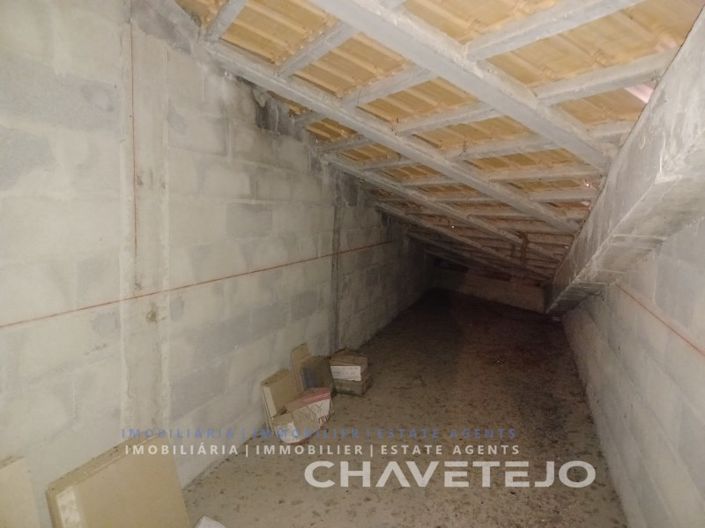 Image No.36-3 Bed House for sale