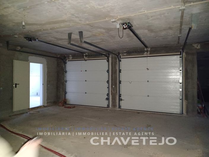 Image No.39-3 Bed House for sale