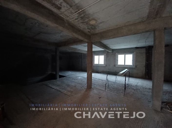 Image No.47-3 Bed House for sale