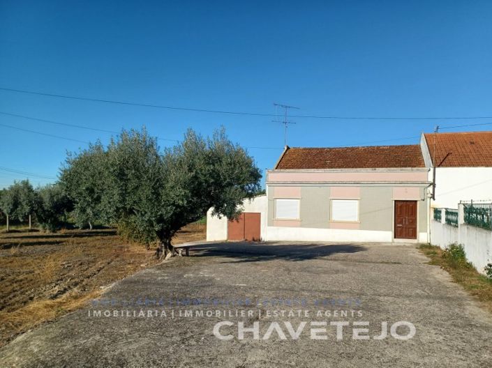 Image No.1-3 Bed House for sale