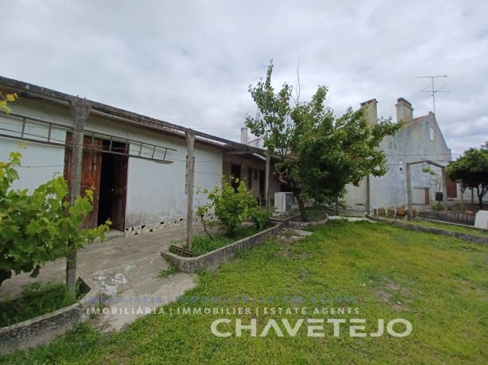 Image No.11-3 Bed House for sale