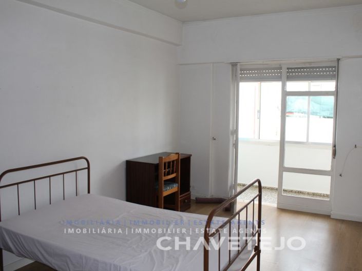 Image No.10-2 Bed Apartment for sale