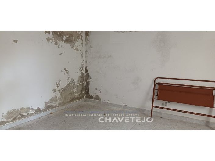 Image No.15-4 Bed House for sale