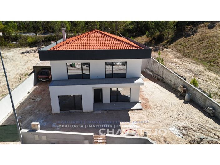 Image No.1-4 Bed House for sale