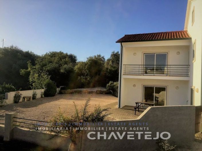 Image No.8-6 Bed House for sale