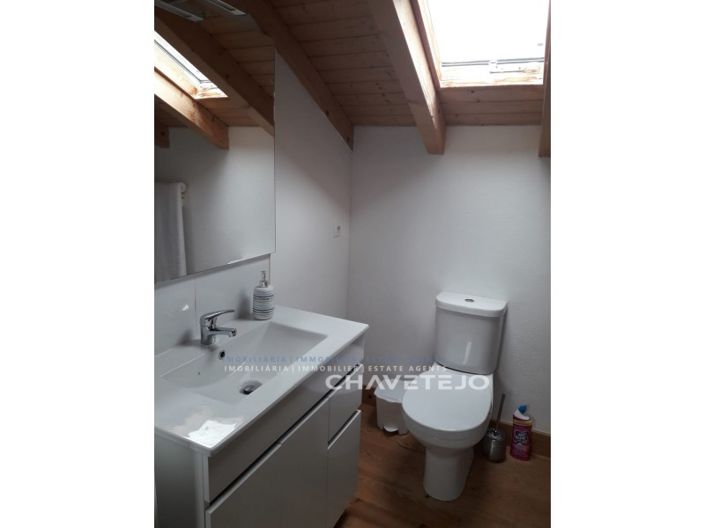 Image No.12-2 Bed House for sale