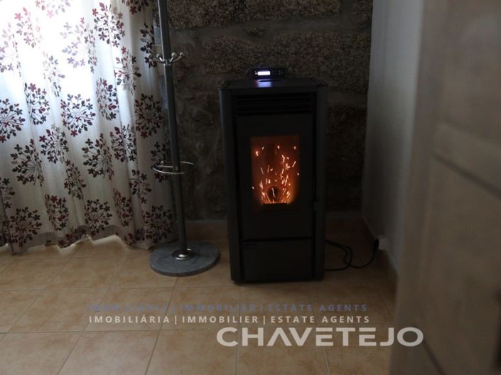 Image No.17-5 Bed House for sale