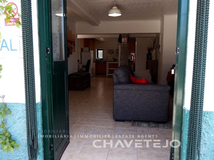 Image No.6-5 Bed House for sale