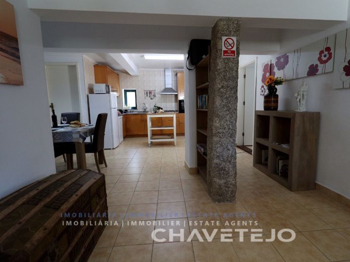 Image No.7-5 Bed House for sale