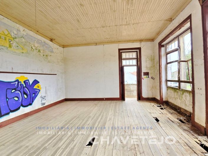 Image No.13-2 Bed House for sale