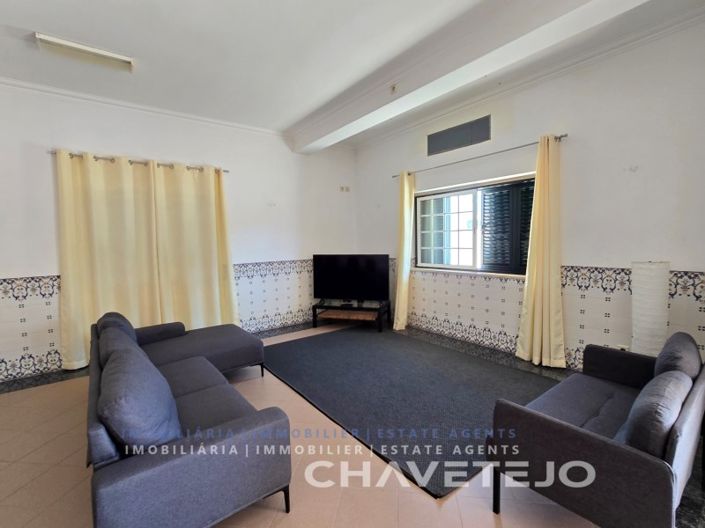 Image No.10-4 Bed House for sale