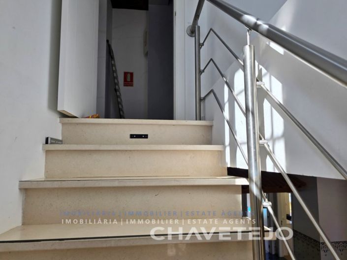 Image No.14-4 Bed House for sale