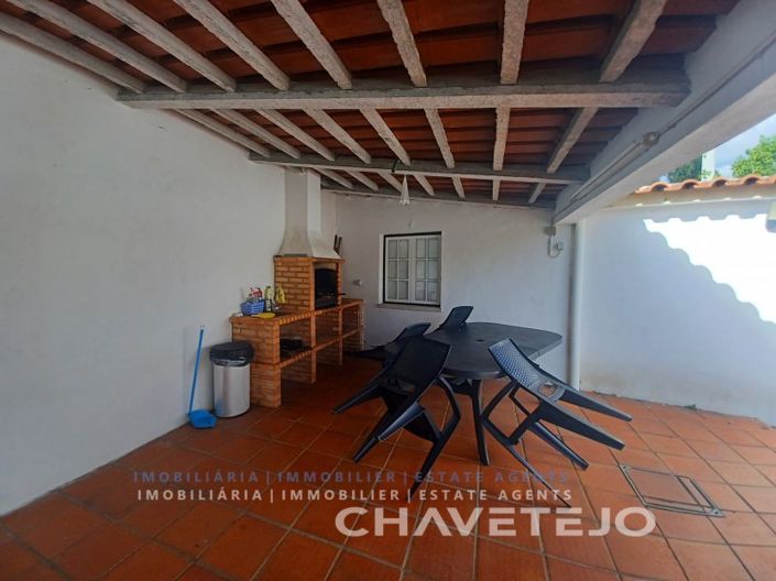 Image No.37-4 Bed House for sale