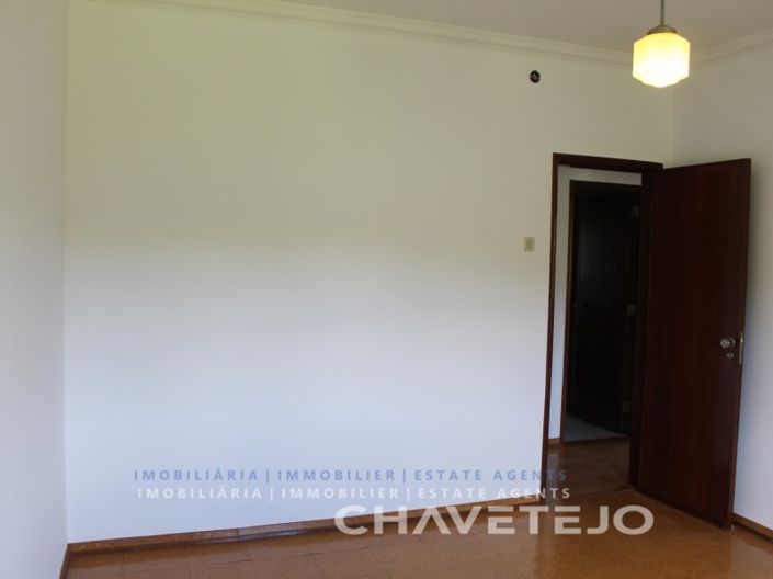 Image No.23-7 Bed House for sale