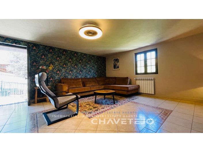 Image No.8-6 Bed Farmhouse for sale