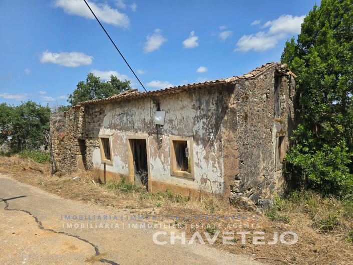 Image No.1-2 Bed House for sale