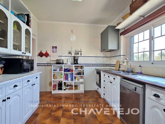 Image No.10-3 Bed House for sale