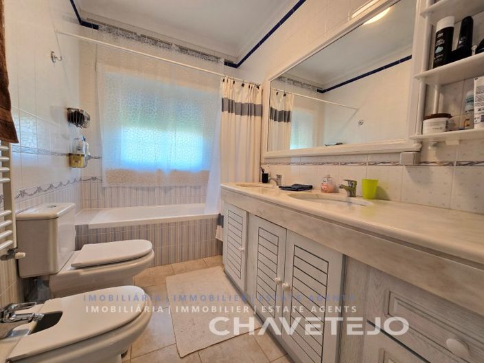 Image No.28-3 Bed House for sale