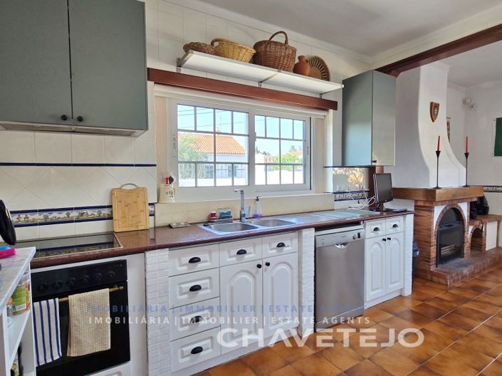 Image No.8-3 Bed House for sale