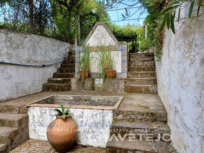 Image No.14-10 Bed Farmhouse for sale