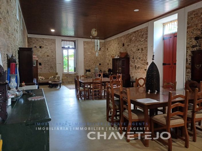 Image No.18-10 Bed Farmhouse for sale