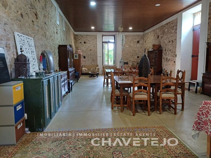 Image No.19-10 Bed Farmhouse for sale