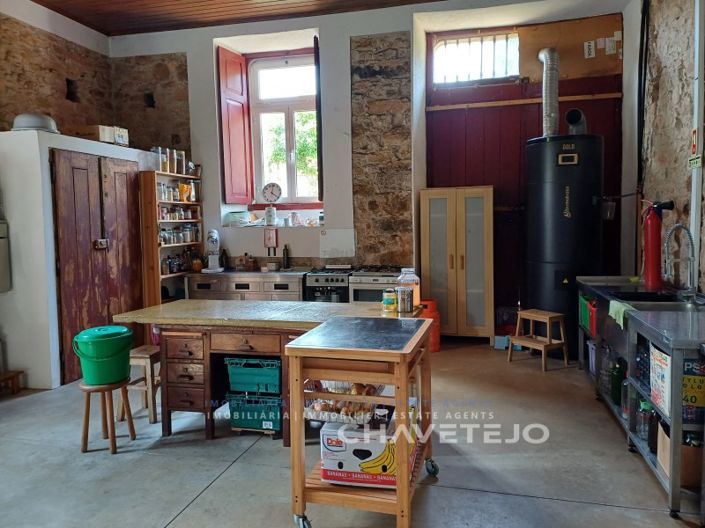 Image No.21-10 Bed Farmhouse for sale