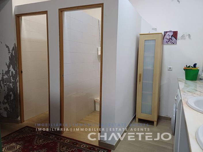 Image No.29-10 Bed Farmhouse for sale