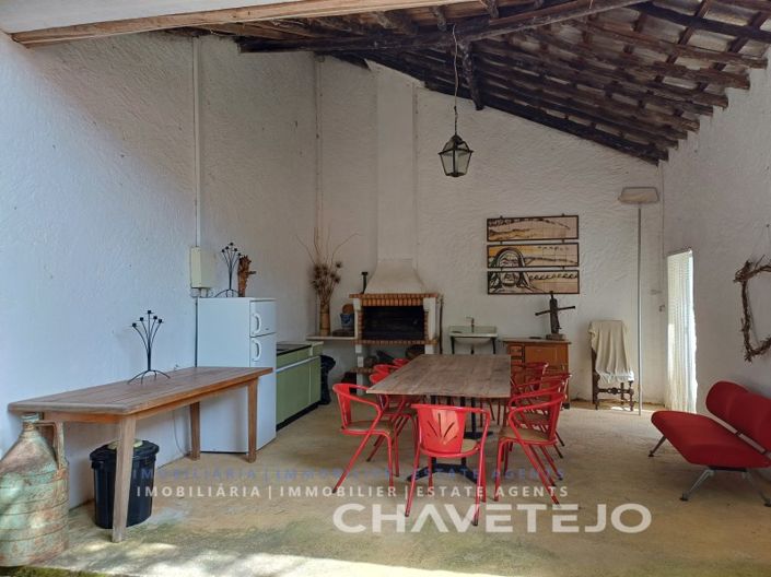 Image No.34-10 Bed Farmhouse for sale