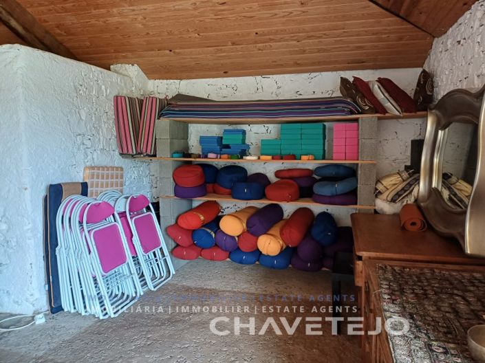 Image No.42-10 Bed Farmhouse for sale