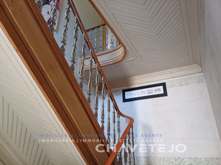 Image No.44-10 Bed Farmhouse for sale