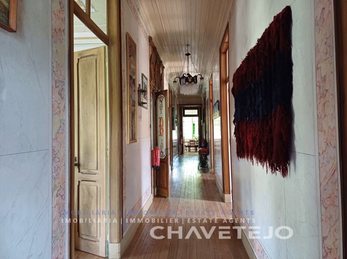 Image No.48-10 Bed Farmhouse for sale