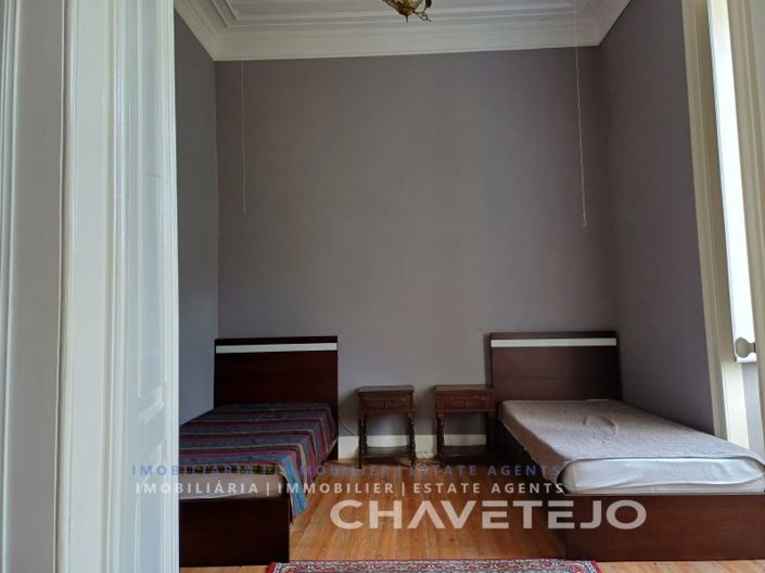 Image No.51-10 Bed Farmhouse for sale