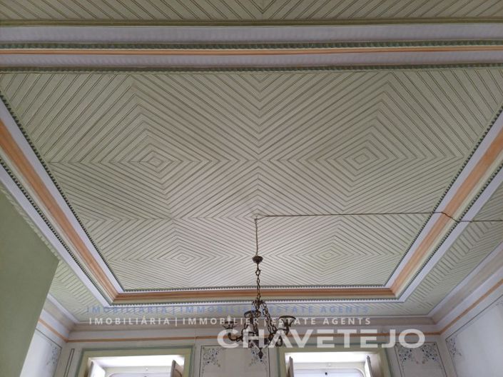 Image No.57-10 Bed Farmhouse for sale