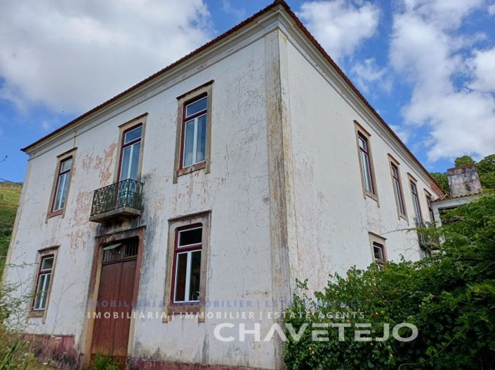 Image No.8-10 Bed Farmhouse for sale