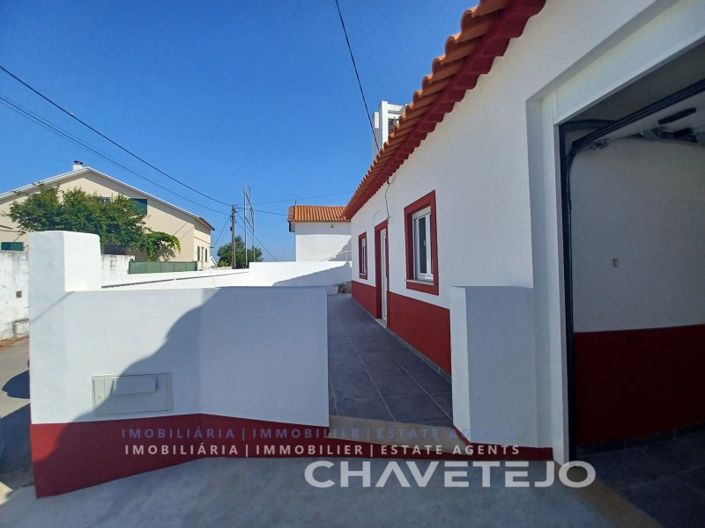 Image No.8-2 Bed House for sale