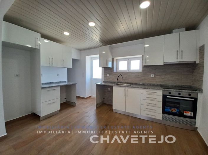 Image No.18-2 Bed House for sale