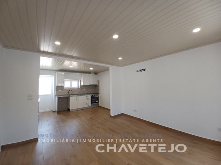 Image No.21-2 Bed House for sale