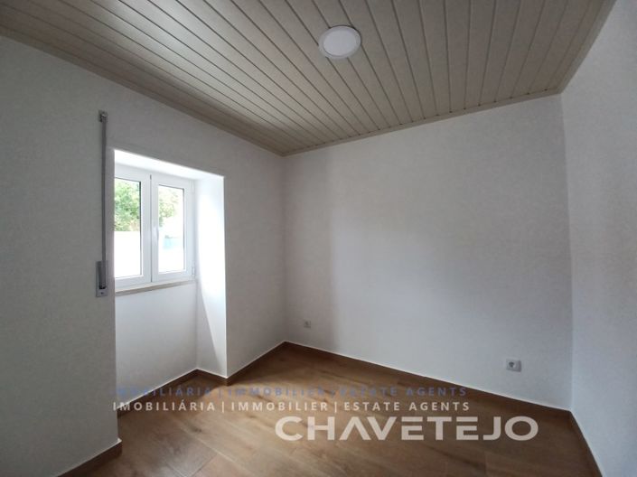 Image No.28-2 Bed House for sale