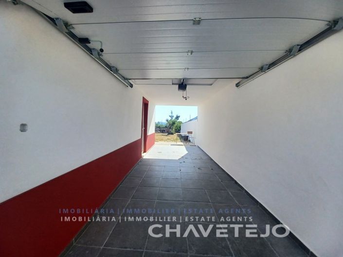 Image No.6-2 Bed House for sale