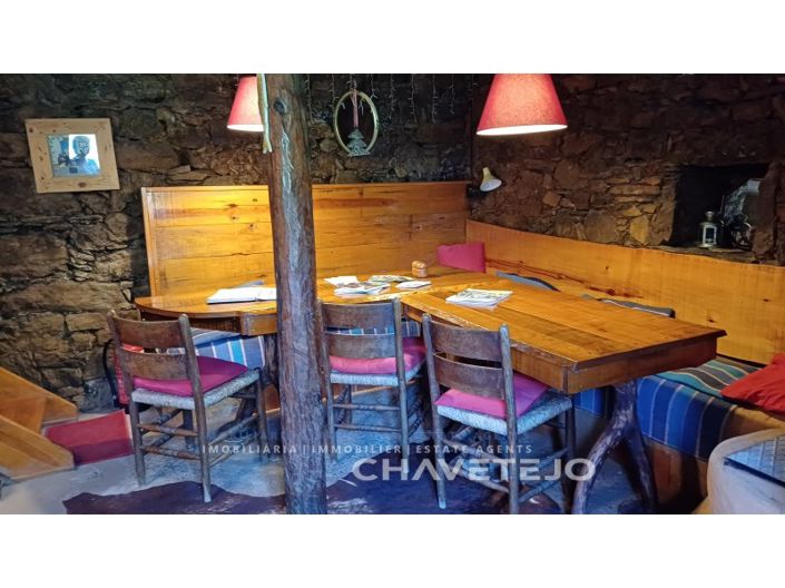 Image No.25-5 Bed Farmhouse for sale