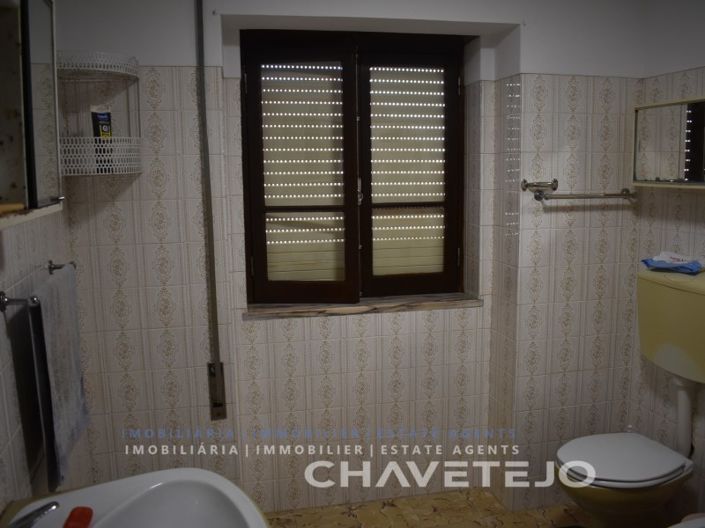 Image No.19-4 Bed House for sale