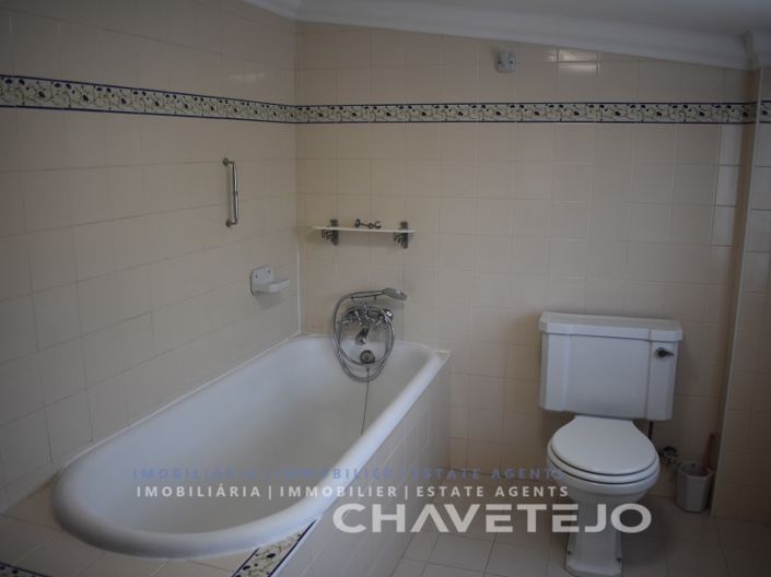 Image No.41-4 Bed House for sale