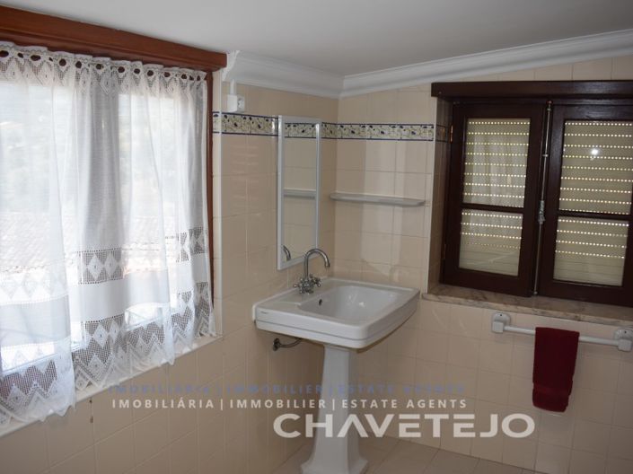 Image No.42-4 Bed House for sale