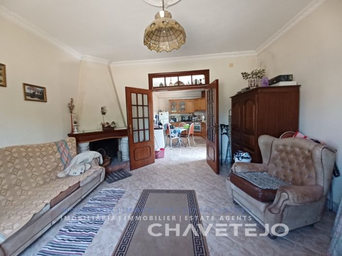 Image No.11-3 Bed House for sale