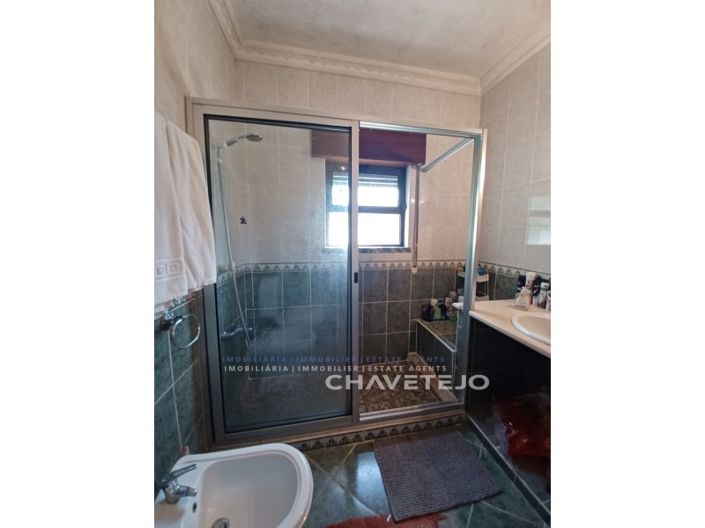 Image No.15-3 Bed House for sale