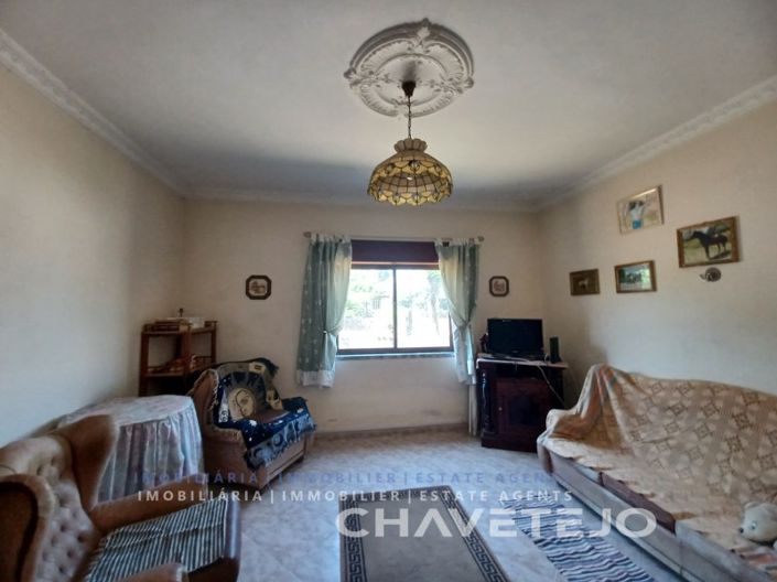 Image No.10-3 Bed House for sale