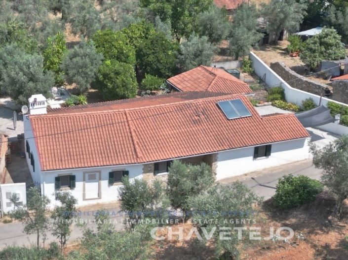 Image No.1-3 Bed House for sale