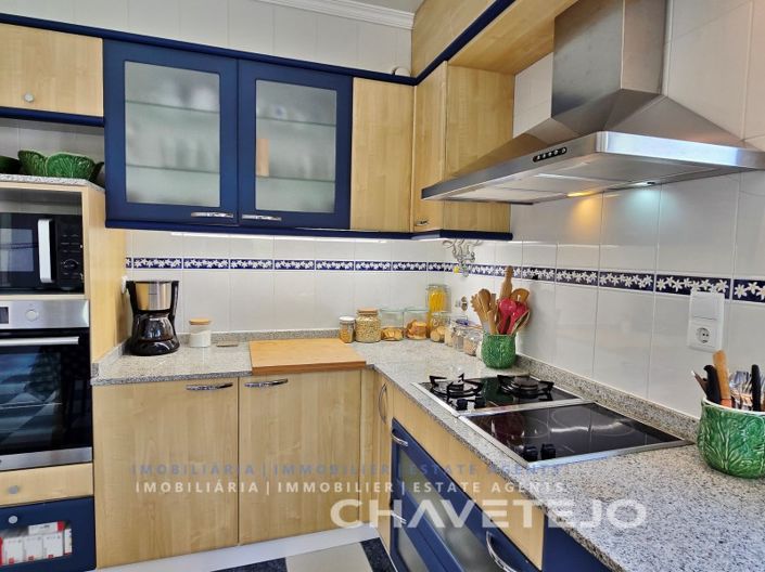 Image No.17-5 Bed House for sale