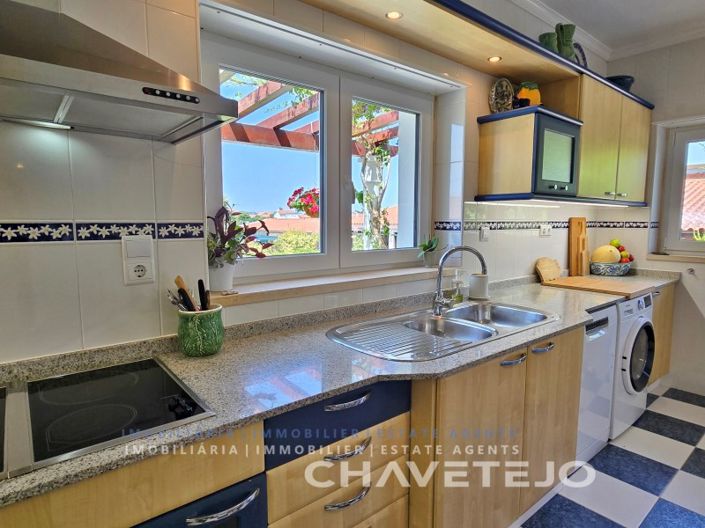 Image No.18-5 Bed House for sale